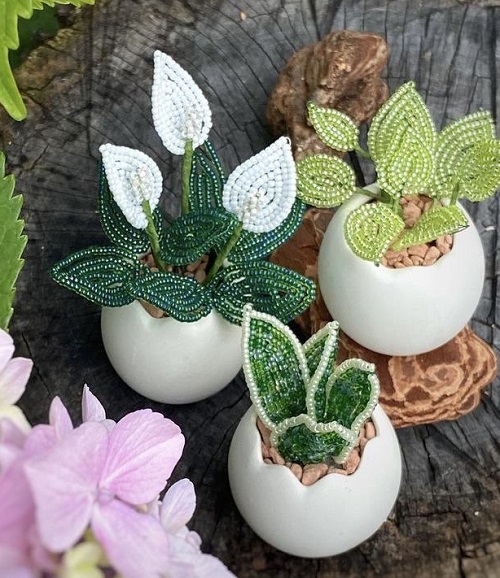 beaded peace lily