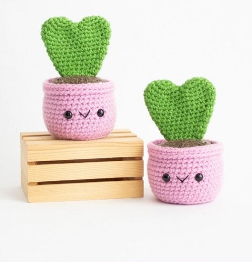 Crochet Hoya Heart Plant 1