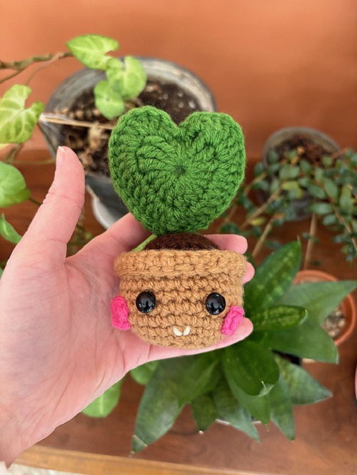 Crochet Hoya Heart Plant Free pattern 3