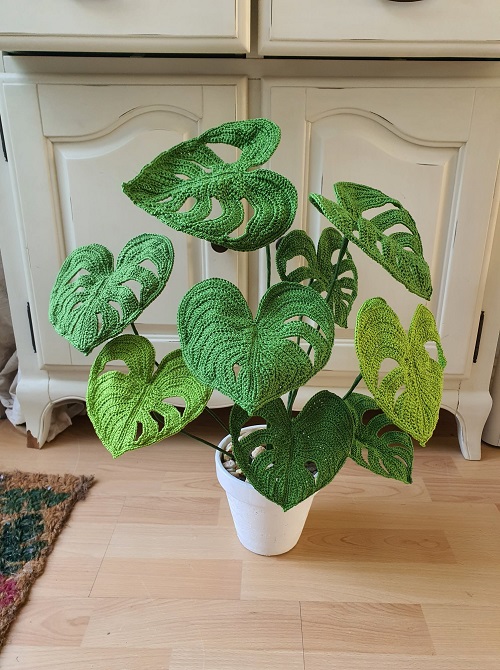 easy to make Crochet Monstera Plant 2