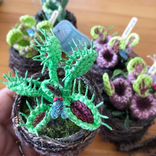 DIY Crochet Venus Fly Trap 4