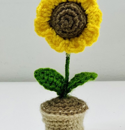 Crochet Sunflower Plant free pattern 3