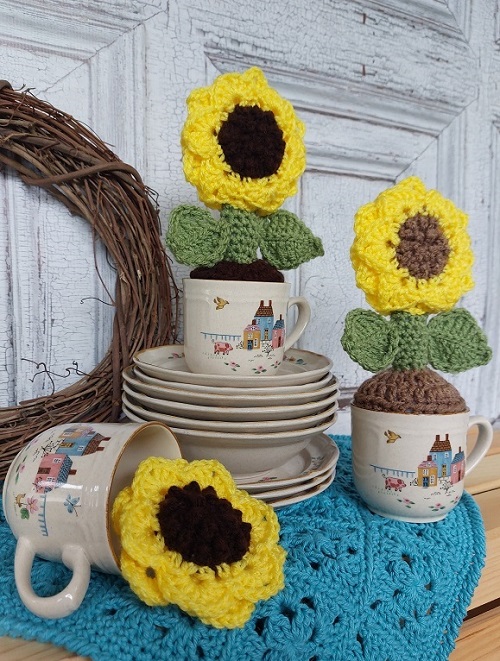 DIY Crochet Sunflower Plant 2