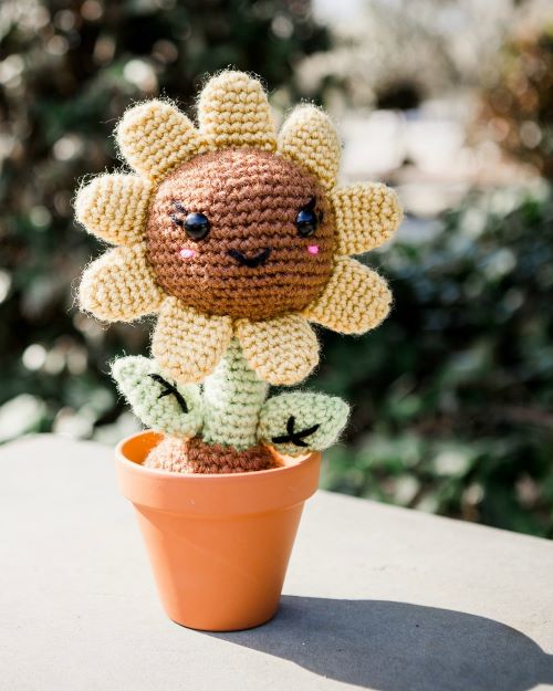 Crochet Sunflower Plant 4
