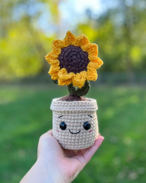 easy to make Crochet Sunflower Plant