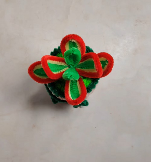 easy to make Pipe Cleaner Succulents 2