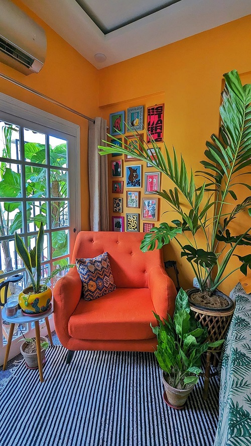 Reading Nook with colorful wall