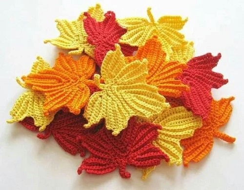 crochet maple leaf coaster